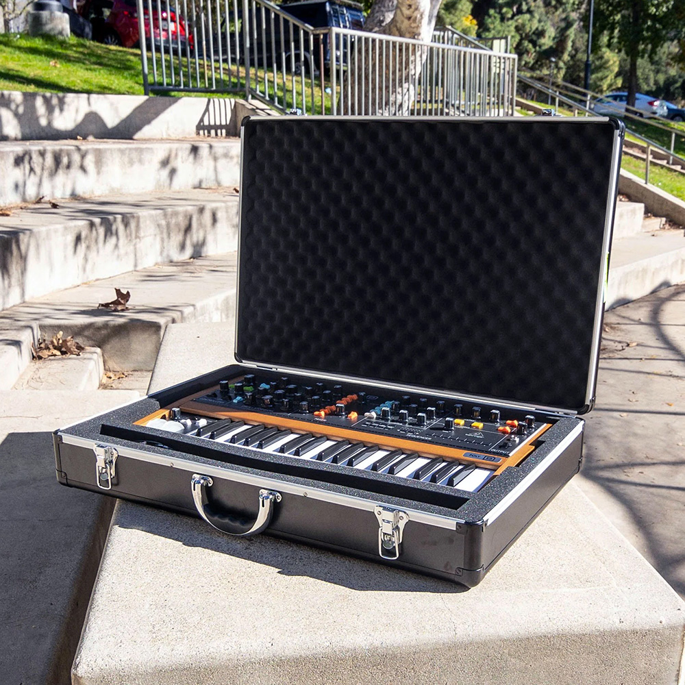 ALD1 リオ サノク デビューショーケース Analog Cases UNISON / Behringer POLY D/MonoPoly用ケース [U730POLYD