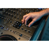 �J���[�o���G�[�V����