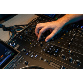 �J���[�o���G�[�V����