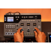 �J���[�o���G�[�V����