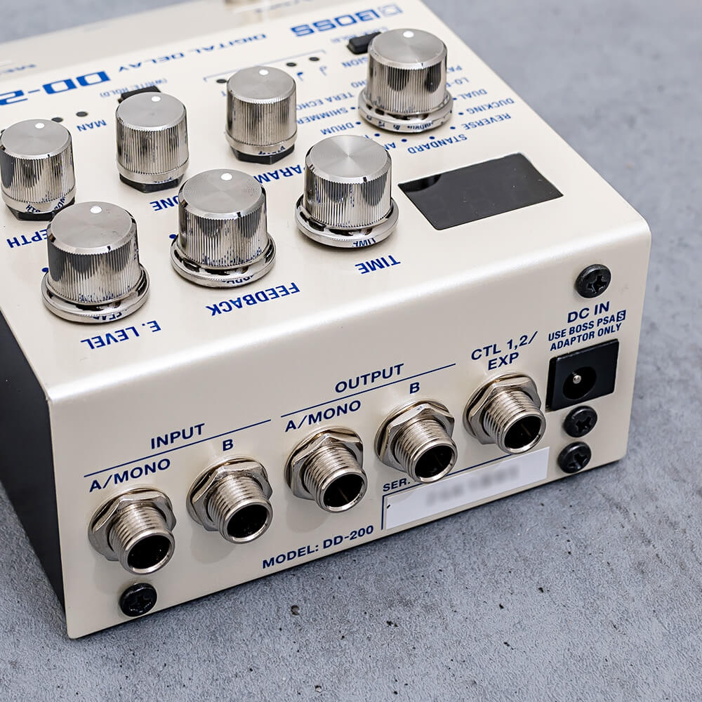 12種類のディレイモードBOSS DD-200