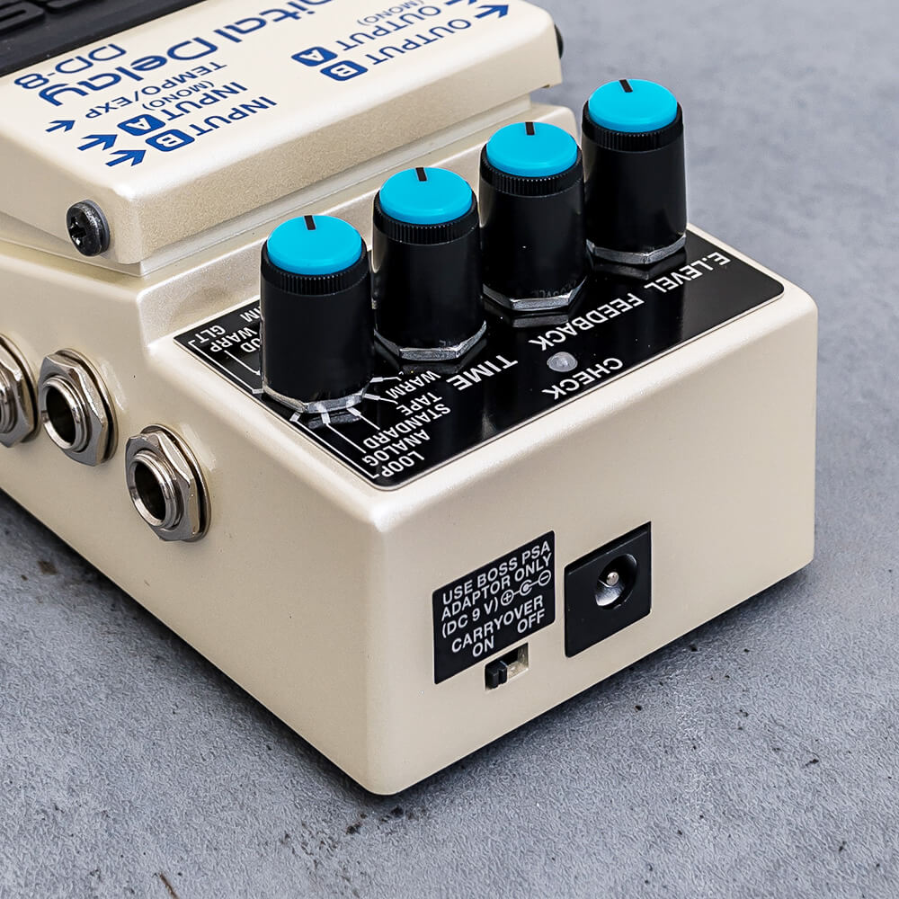 配送員設置 BOSS DD-8 Digital Delay 【付属品完備、ボトムプレート付 