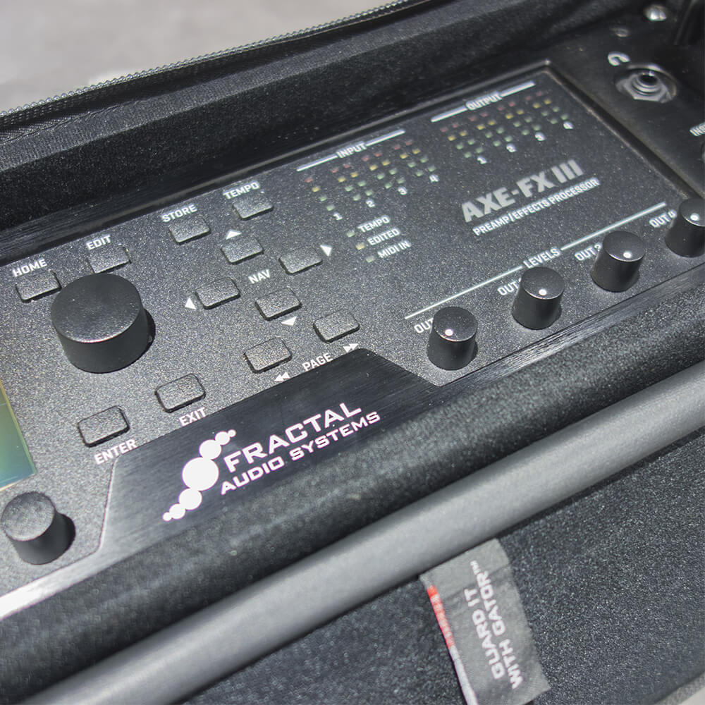 FRACTAL AUDIO SYSTEMS Axe-Fx III+GATOR Rack Case付き｜ミュージック