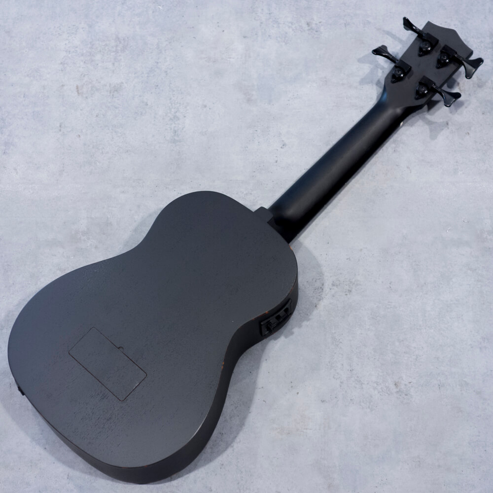 Key pilina UKB-500 F-Hole Black - ウクレレベース・フレットあり