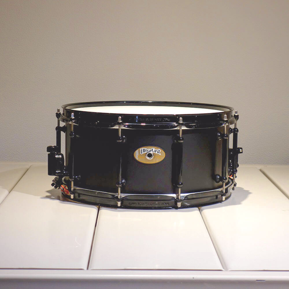 Pearl 14×6.5 UltraCast Snare Drum UCA1465/B