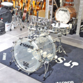 �J���[�o���G�[�V����