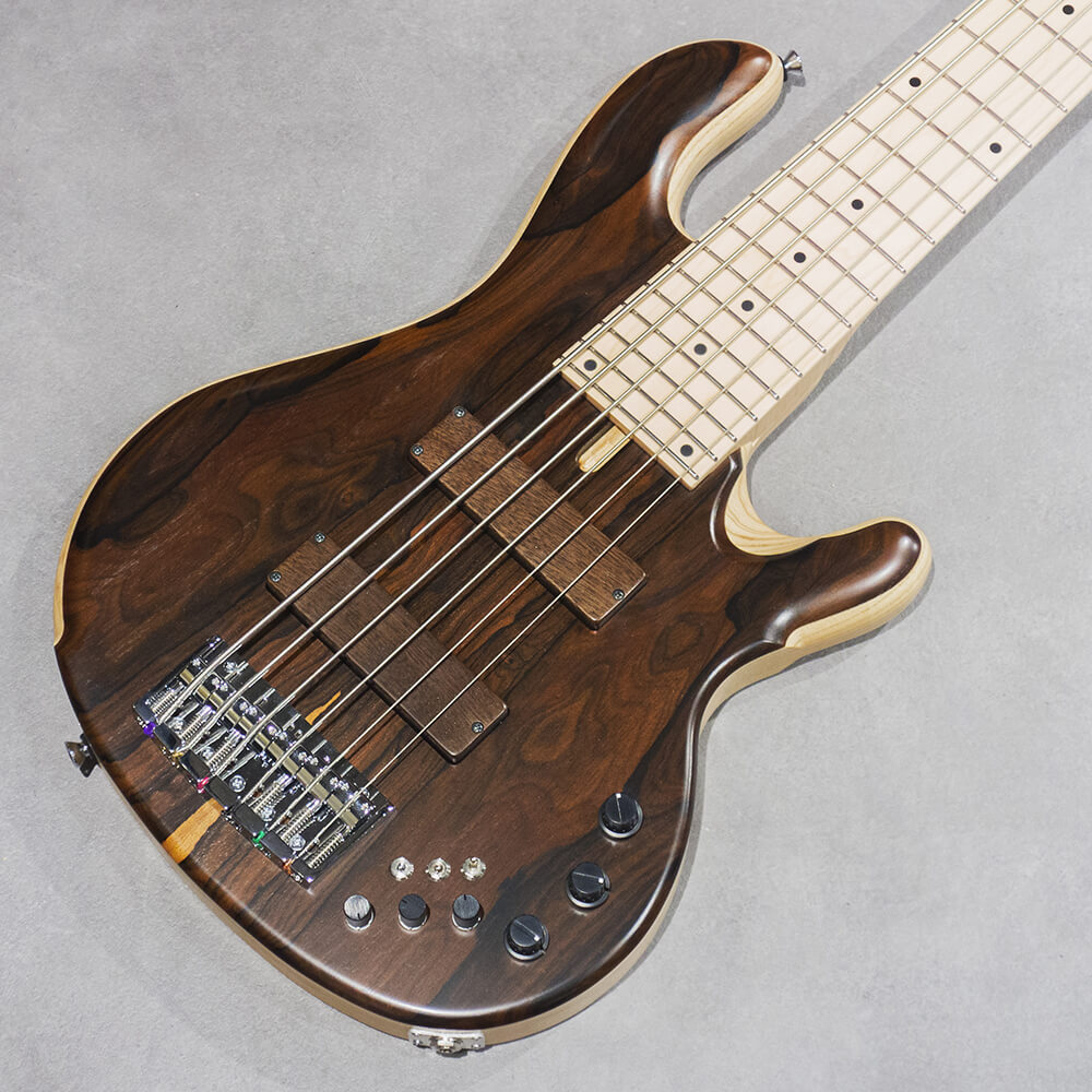 �J���[�o���G�[�V����