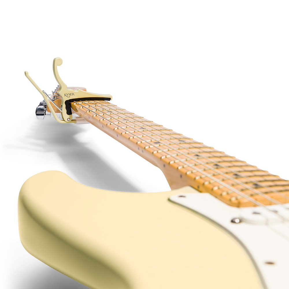 【ギター】Fender Acostasonic Standard【ほぼ新品】 0973113542_fen_ins_frt_1_rr_d8