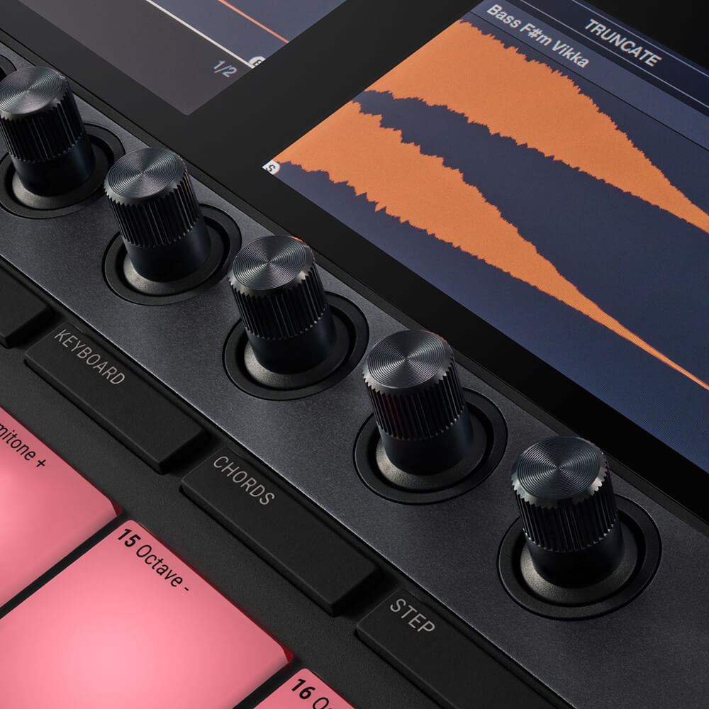 Native Instruments MASCHINE+｜ミュージックランドKEY