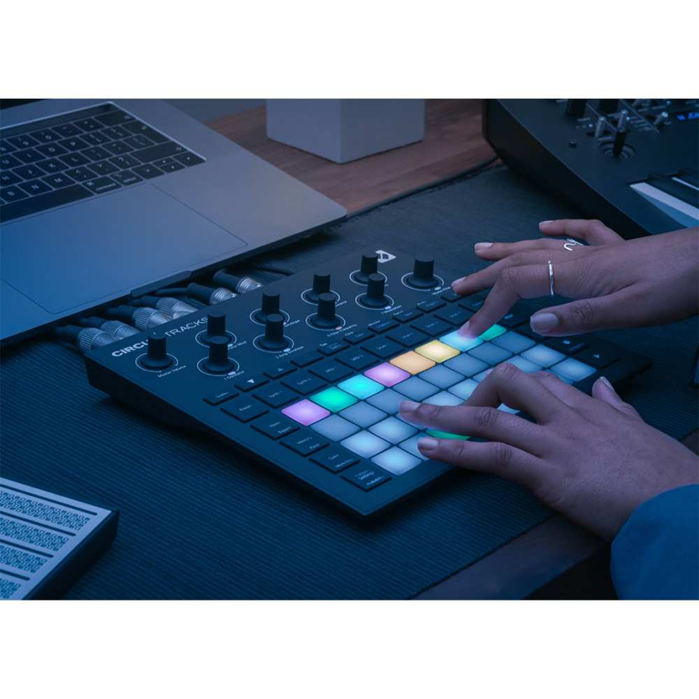 最先端 Novation circuit tracks Novation シーケンサー