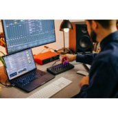 �J���[�o���G�[�V����