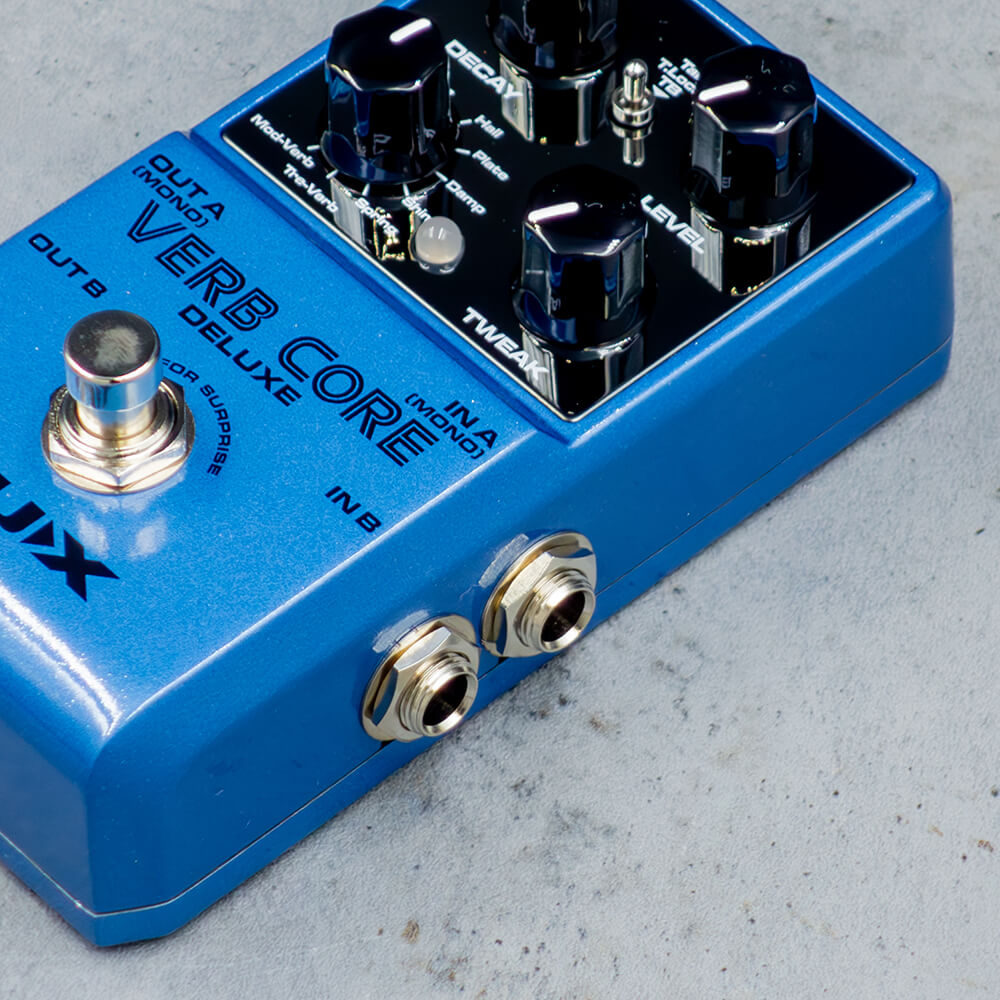 NUX Verb Core Deluxe with 8 Different Reverbs and Freeze