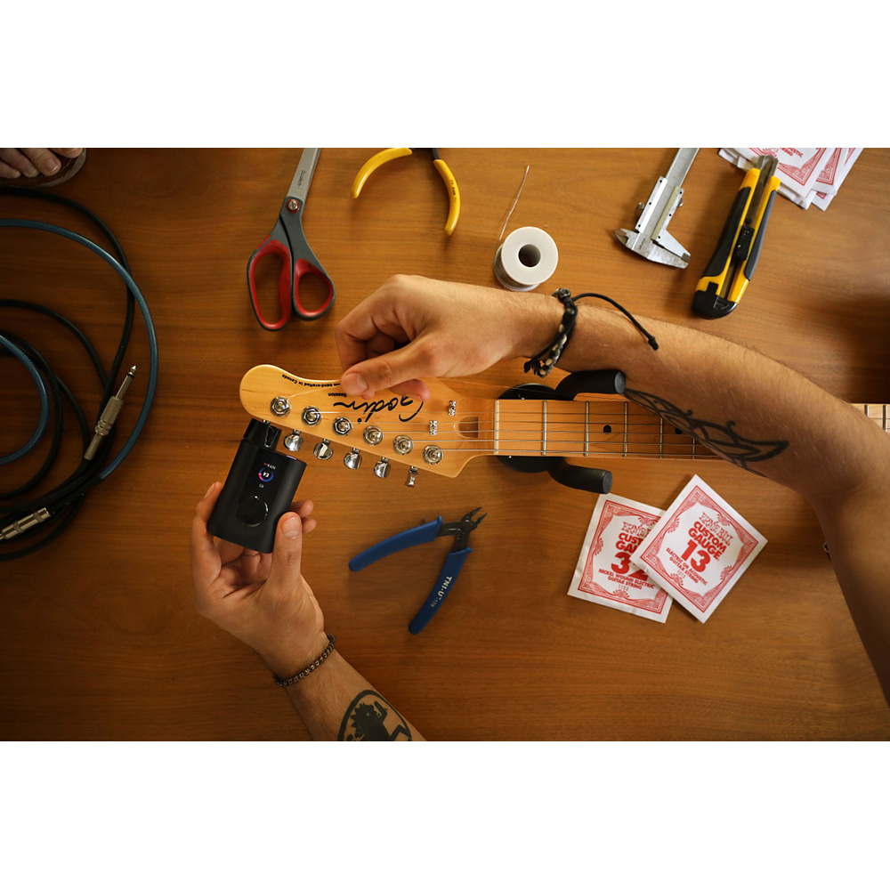 Amazon | ROADIE 3 | Smart Automatic Guitar Tuner, Metronome