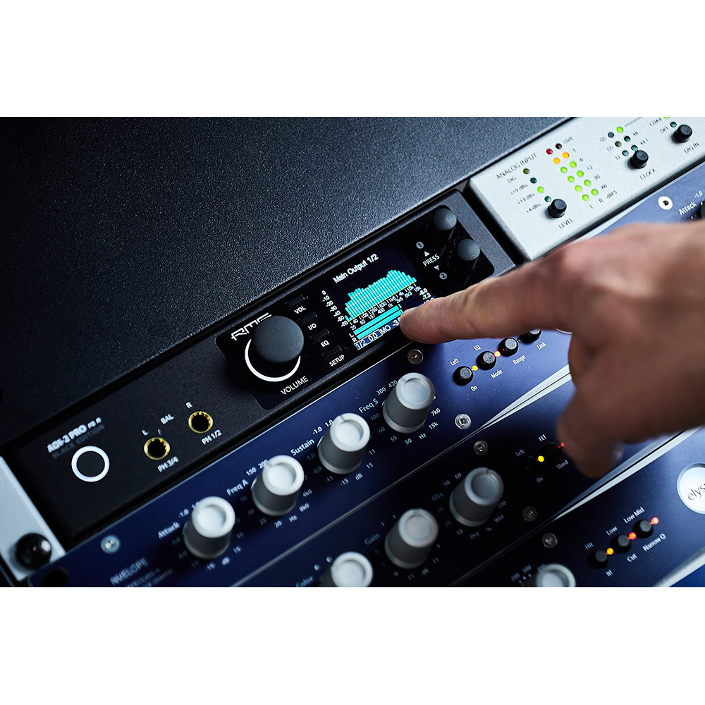 RME ADI-2 Pro FS R Black Edition｜ミュージックランドKEY