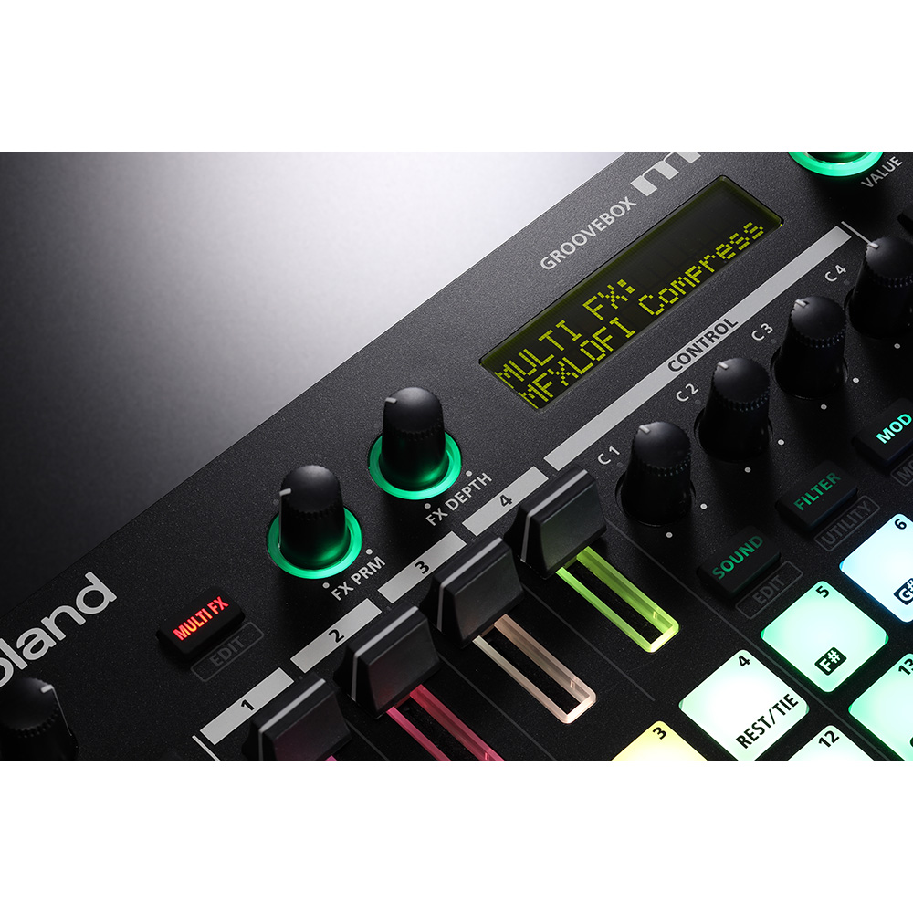 roland mc-101 groove box AIRA