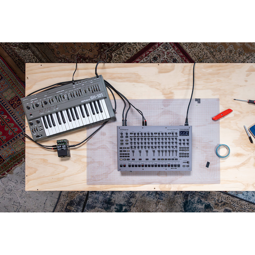 Roland TR-1000 ドラムマシン Roland (予約商品・2026年以降・入荷時期完全未定)TR-1000 RHYTHM