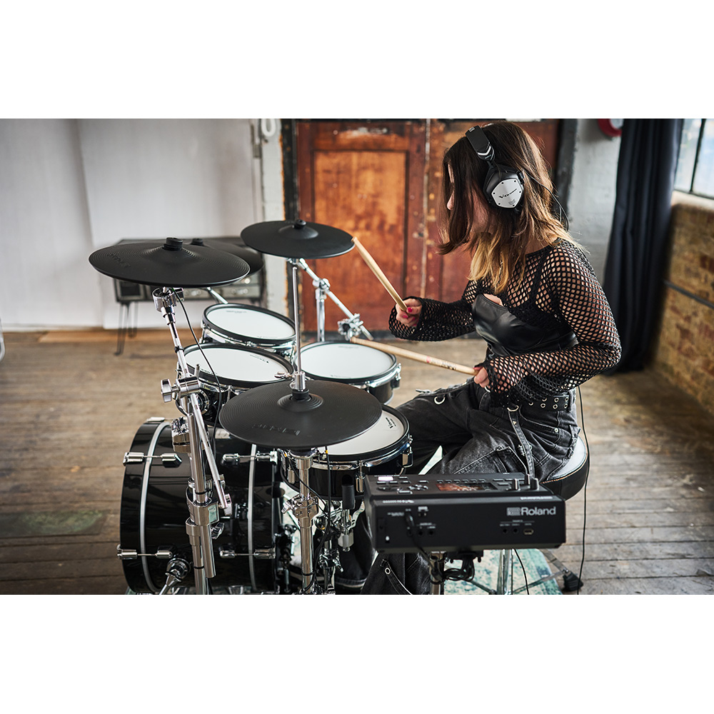 Roland V-Drums Acoustic Design VAD316 w/KD-18-BK & DTS330