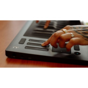 �J���[�o���G�[�V����