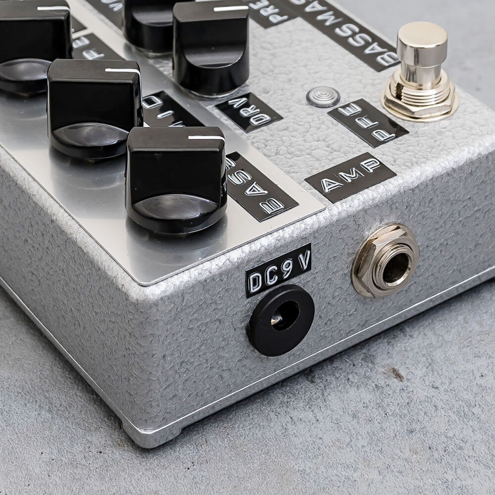 Shin's Music Bass Master Preamp | gulatilaw.com