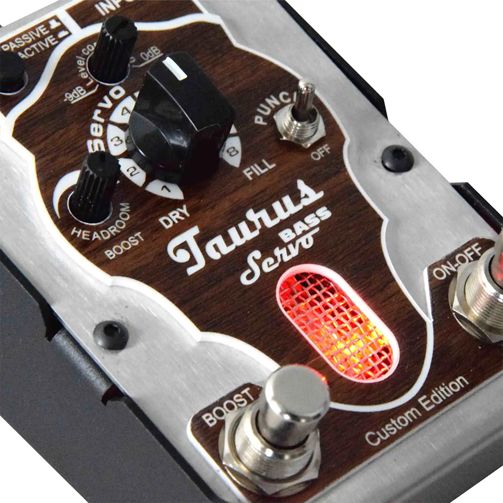 ベース用 TAURUS BASS Servo 真空管 エンハンサー エフェクター Taurus BASS SERVO｜ミュージックランドKEY